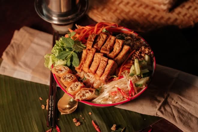 Bun végétarien nems légumes